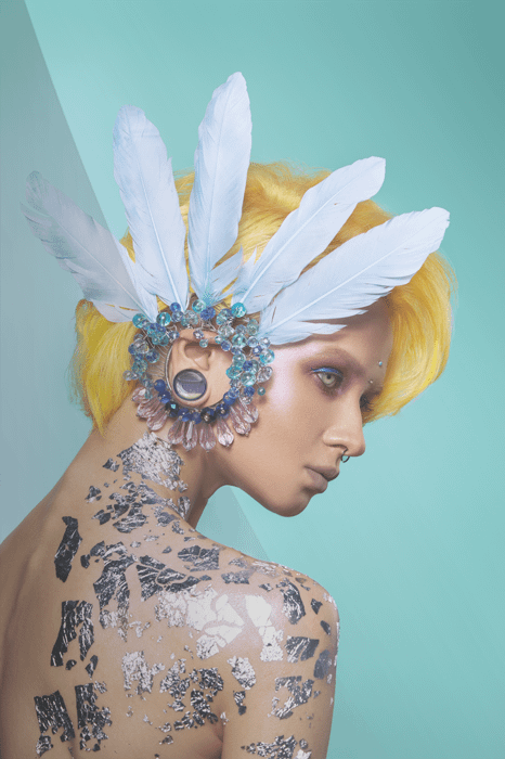 Mujer-emplumada